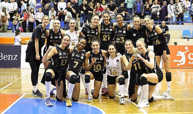 vakifbank-aydindan-galibiyetle-donuyor.jpg