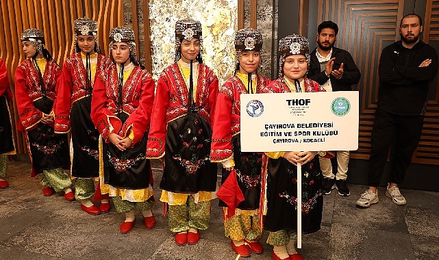 7-bolge-halk-oyunlari-yogun-ilgi-gordu.jpg