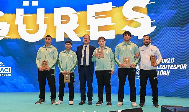 selcuklu-belediyespor-kulubu-sporculari-ve-antrenorleri-icin-selcuklunun-sampiyonlari-odul-toreni-gerceklestirildi.jpg