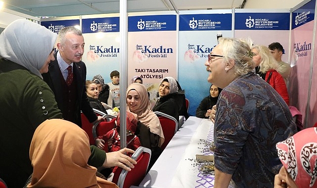 buyuksehirin-kadin-festivali-dolu-dolu-gecti.jpg