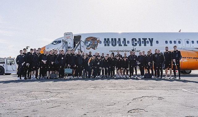 tigers-on-tour-hazirlik-kampi-hull-city-corendon-ucagiyla-antalya-havalimaninda.jpg