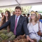 baskan-tugay-alacati-ot-festivalinin-acilisini-yapti.jpg