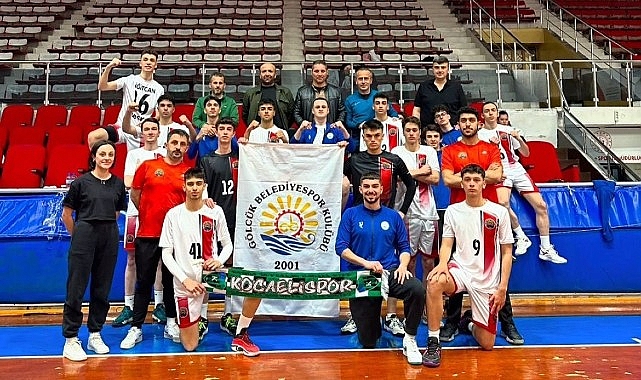 golcuk-belediyespor-genc-erkekler-voleybol-takimi-boluda-duzenlenen-turkiye-ceyrek-final-maclarinda-yari-finallere-yukseldi.jpg