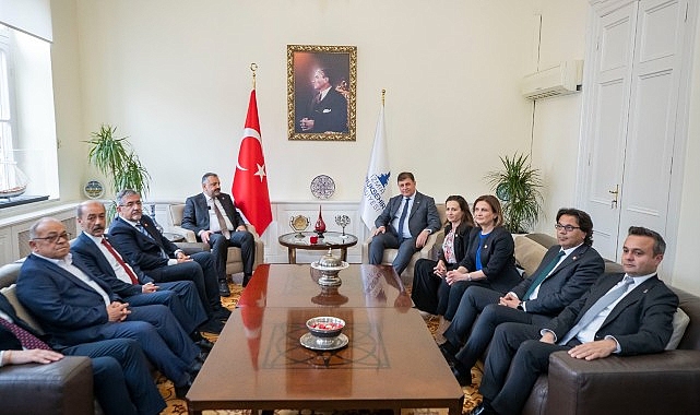 chp-ege-bolgesi-il-baskanlarindan-baskan-tugaya-tebrik-ziyareti-baskan-tugay-bizler-cumhuriyeti-kuran-partinin-mirascilariyiz.jpg