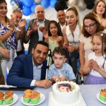 cigli-belediye-baskani-onur-emrah-yildizdan-sma-hastasi-doruka-dogum-gunu-surprizi.jpg