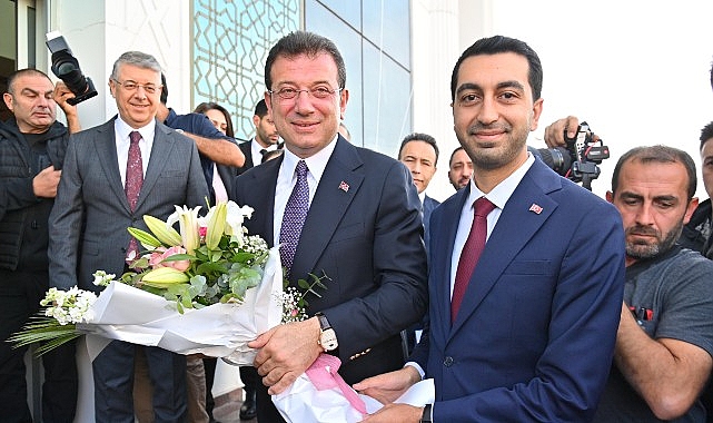 ekrem-imamoglu-tuzla-belediye-baskani-eren-ali-bingole-tebrik-ziyaretinde-bulundu.jpg