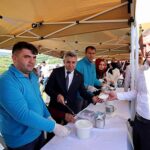 kandira-belediye-baskani-erol-olmez-kocaeli-buyuksehir-belediyesi-tarafindan-kandira-sariseyh-mahallesinde-duzenlenen-ciftci-senligine-katildi.jpg