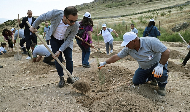 peyzaj-mimarlarindan-karsiyakaya-hatira-ormani.jpg