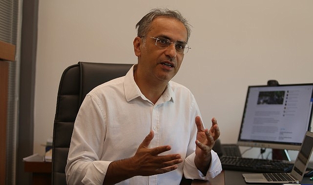 yapay-zeka-issizlik-endisesini-tetikliyor-yapay-zeka-mavi-yakalilardan-sonra-beyaz-yakalilari-tehdit-ediyor.jpg